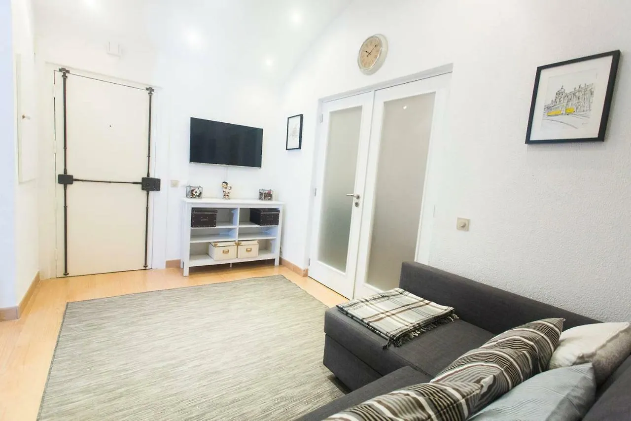 Ola Lisbon - Terrace Principe Real II Apartment
